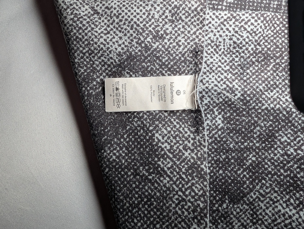Lululemon Patterned Yoga Mat - Picture 3 of 3